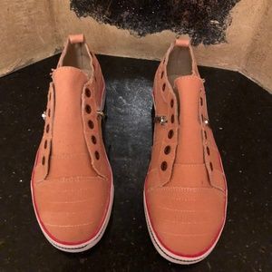 Brand New Canvas Sneaker